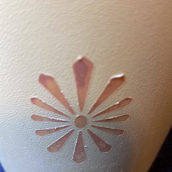 1970’s Tupperware Canister - Picture 10 of 11